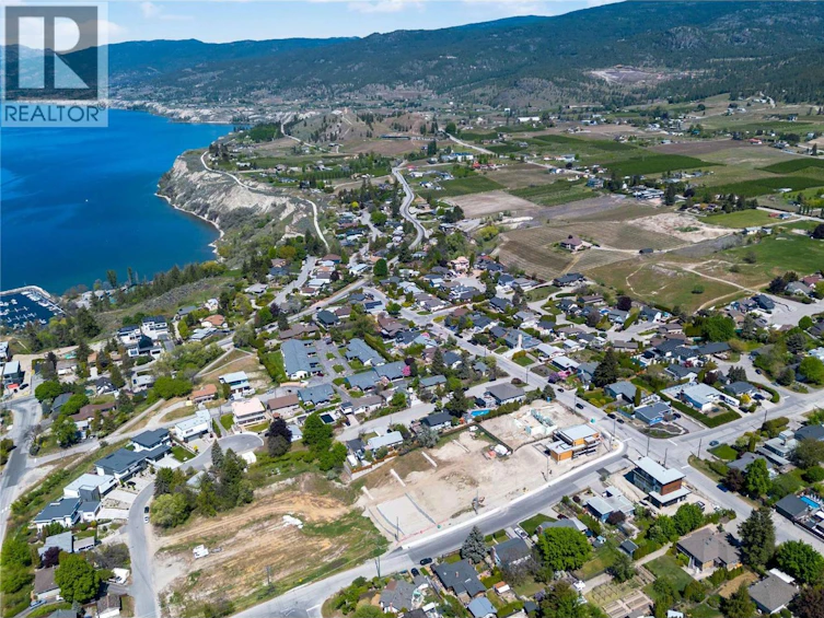 715 E Westminster Avenue, Penticton, BC, V2A 4E6 - 11