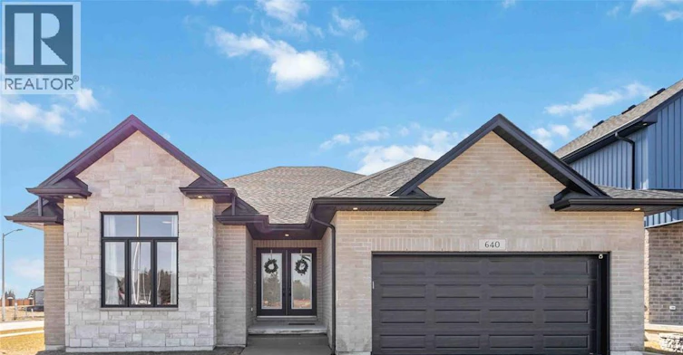 640 Sweetbay Crescent, Sarnia, ON, N7S 0B3