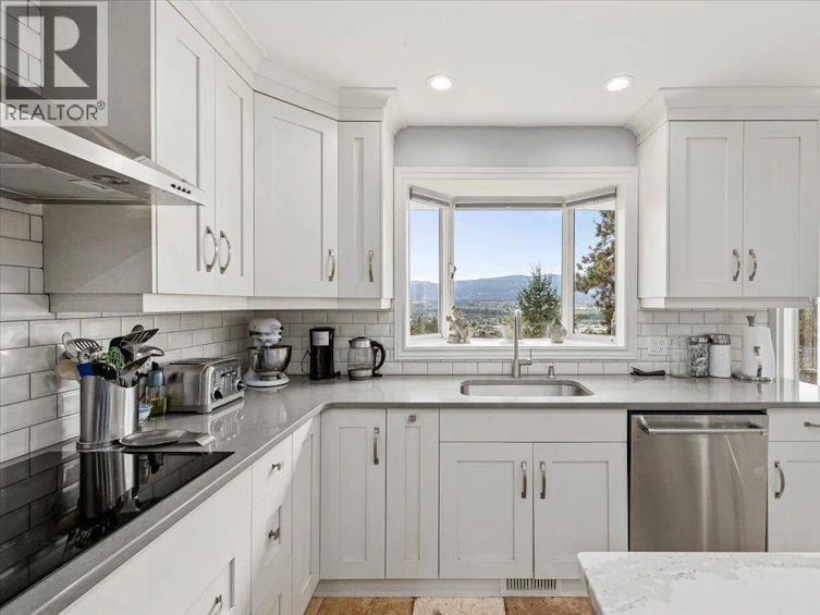 761 Siwash Court, Kelowna, BC, V1V 1N5 - 14