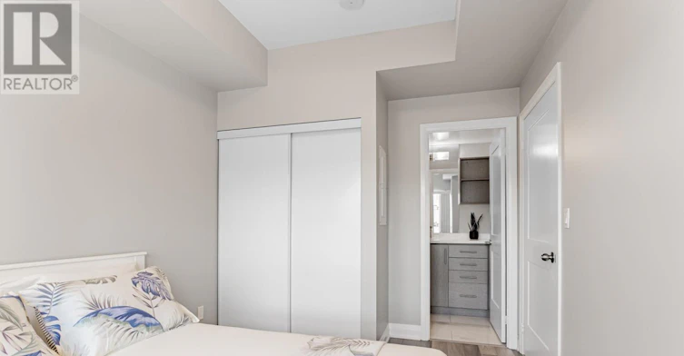 201-181 Huron Street, Toronto, ON, M5T 0C1 - 14