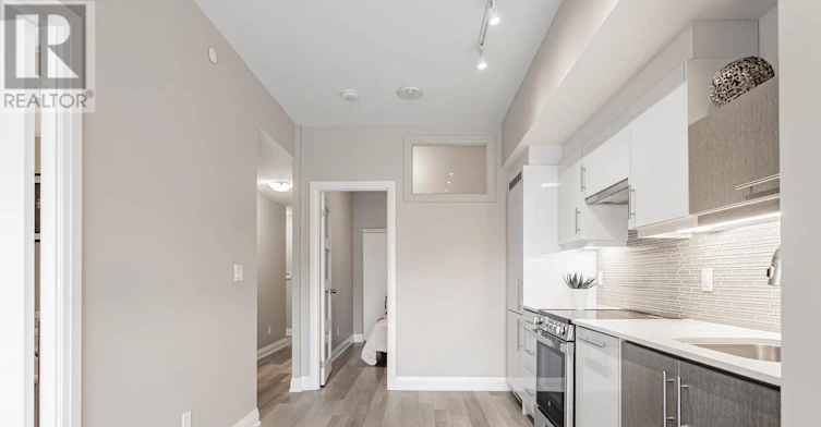 201-181 Huron Street, Toronto, ON, M5T 0C1 - 11