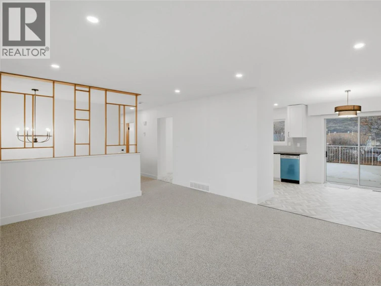 1140 Lethbridge Avenue, Kamloops, BC, V2B 1Y3 - 7