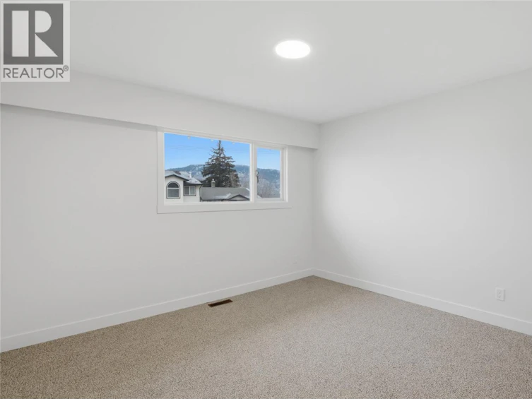 1140 Lethbridge Avenue, Kamloops, BC, V2B 1Y3 - 11