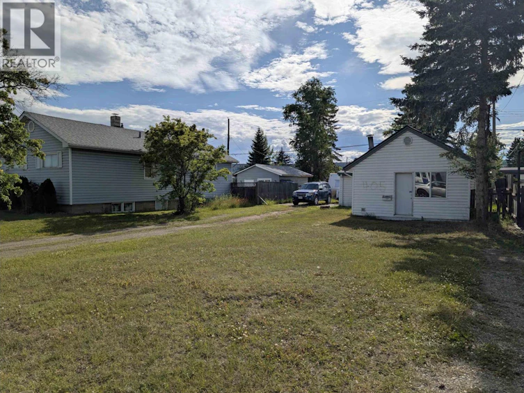 405 Moffat Street, Prince George, BC, V2M 3L4 - 3