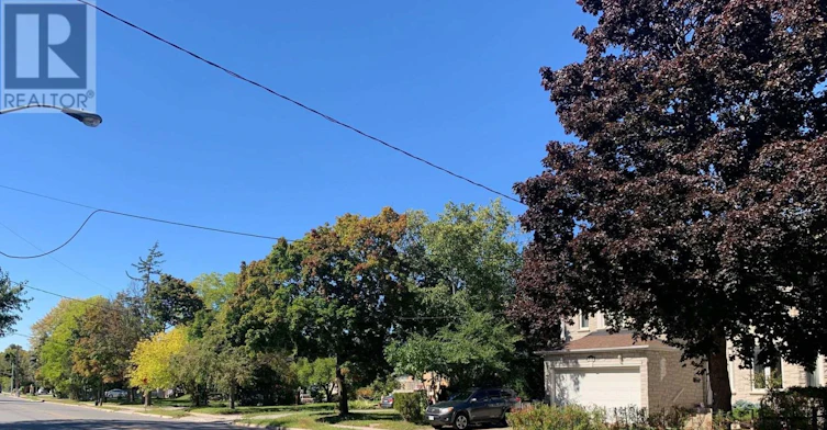 BSMT-320 Drewry Avenue, Toronto, ON, M2M 1E7
