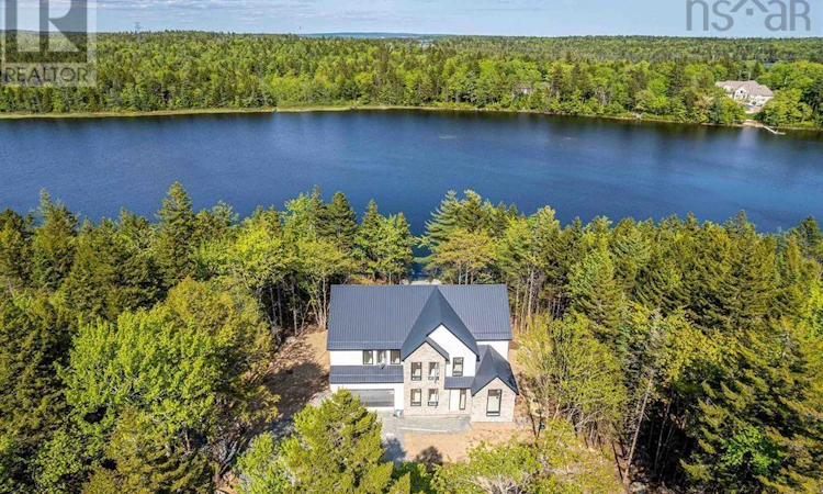 103 Canoe Crescent