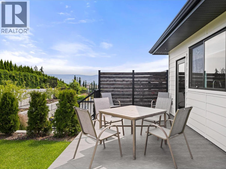 712 Lake Court, West Kelowna, BC, V1Z 0A3 - 22