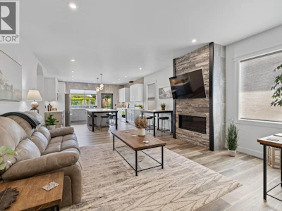 712 Lake Court - 2