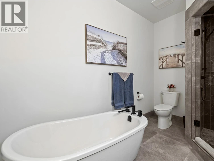 712 Lake Court, West Kelowna, BC, V1Z 0A3 - 16