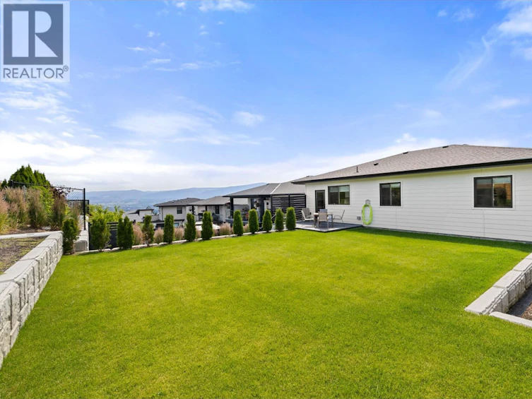 712 Lake Court, West Kelowna, BC, V1Z 0A3 - 24