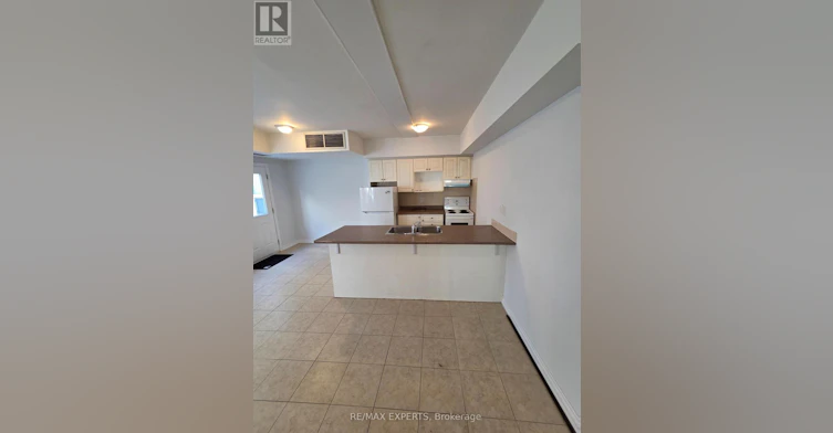 302-1898 Danforth Avenue, Toronto, ON, M4C 1J7 - 3