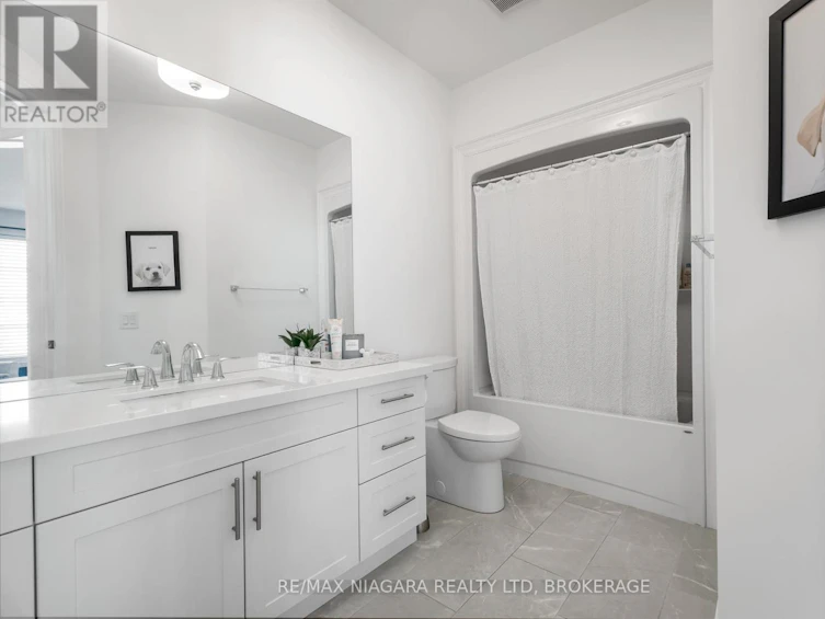 15 Arbourvale Common Road, St. Catharines, ON, L2T 3B7 - 21