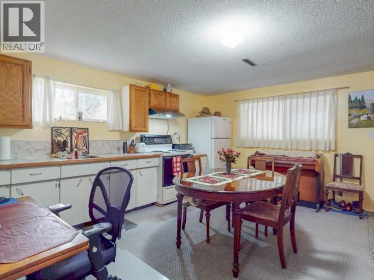 6184 Columbia Street, Powell River, BC, V8A 4T4 - 7