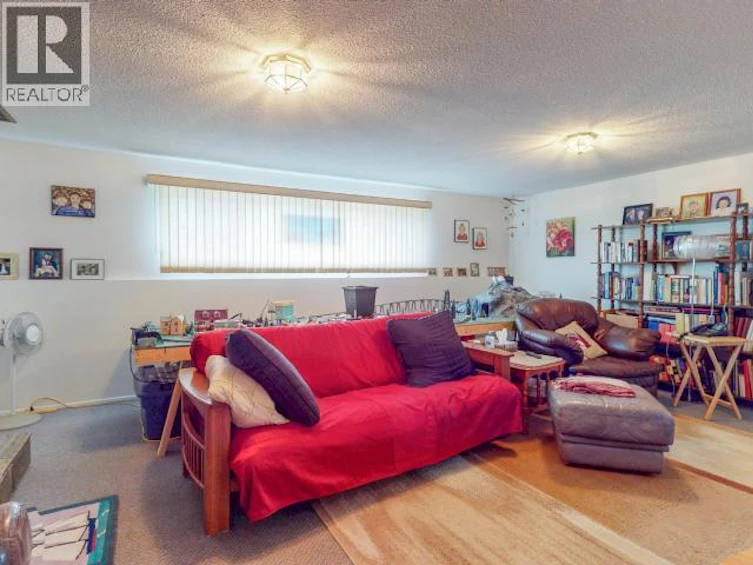 6184 Columbia Street, Powell River, BC, V8A 4T4 - 33