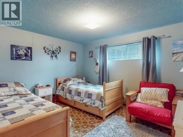 6184 Columbia Street, Powell River, BC, V8A 4T4 - 8