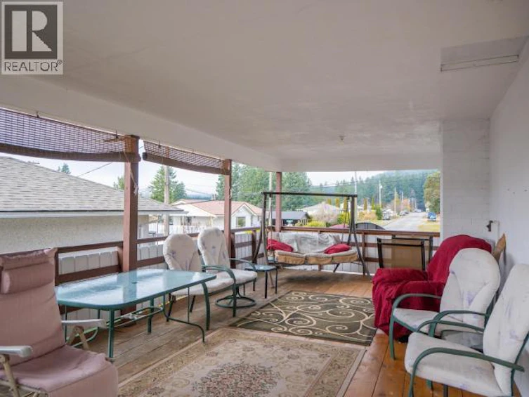 6184 Columbia Street, Powell River, BC, V8A 4T4 - 12