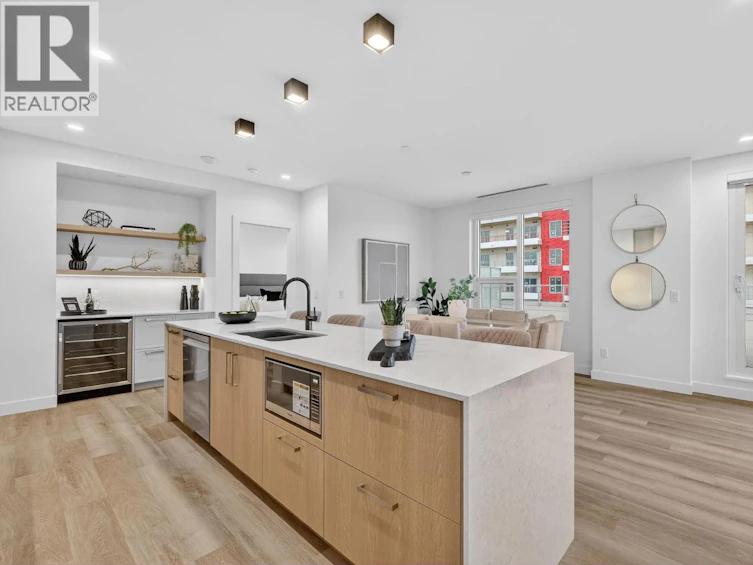 713-3340 Lakeshore Road, Kelowna, BC, V1W 3S9 - 7