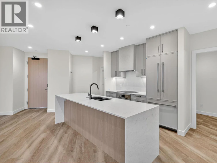 1006-3340 Lakeshore Road, Kelowna, BC, V1W 3S9 - 8