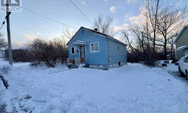 385 Gibbon Street