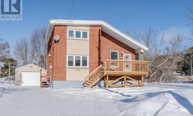 444 Lansdowne Street E