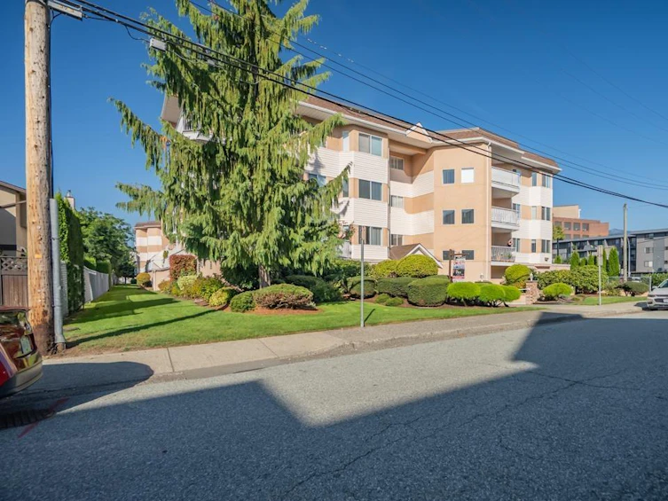 111-8985 Mary Street, Chilliwack, BC, V2P 4J4