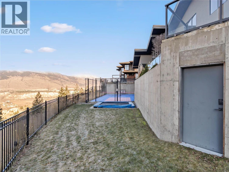 1555 Kicking Horse Way, Kamloops, BC, V2E 2T6 - 81