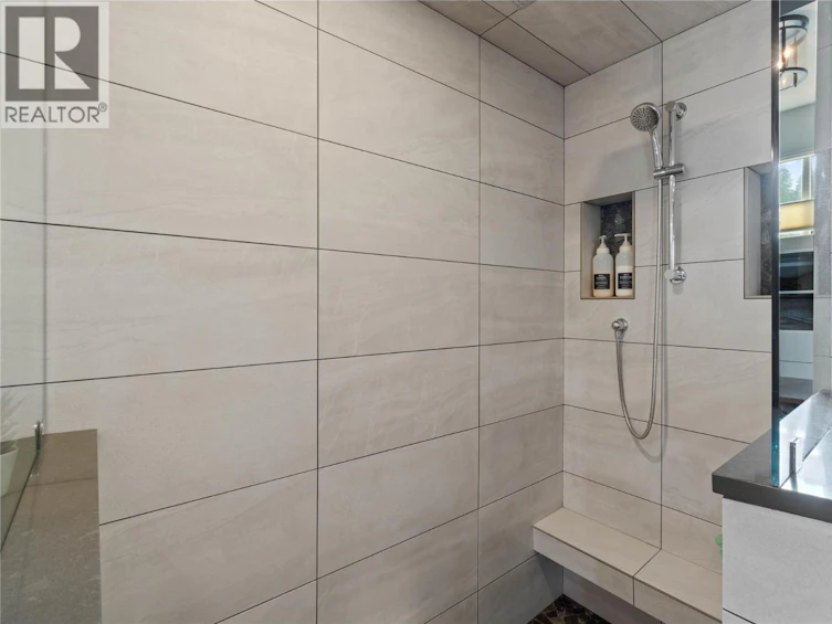 1555 Kicking Horse Way, Kamloops, BC, V2E 2T6 - 24
