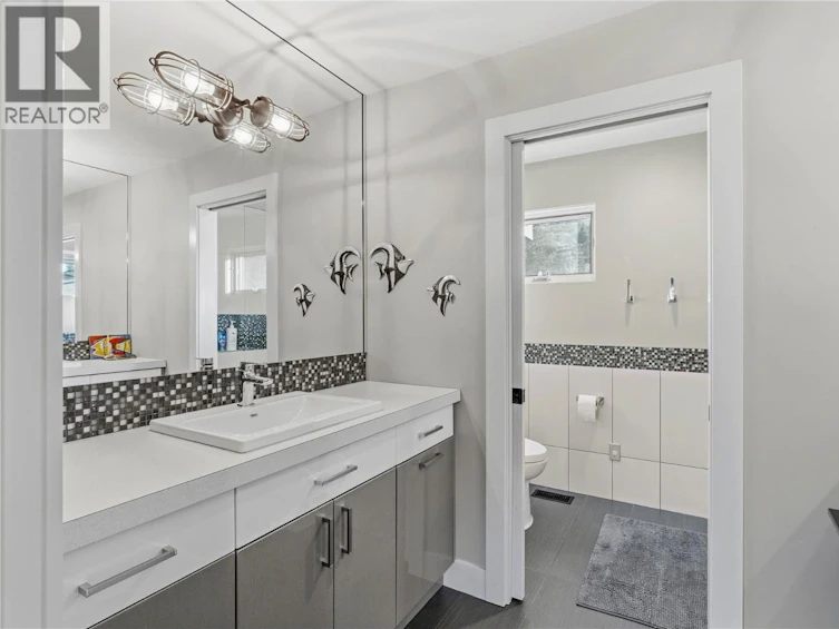 1555 Kicking Horse Way, Kamloops, BC, V2E 2T6 - 40