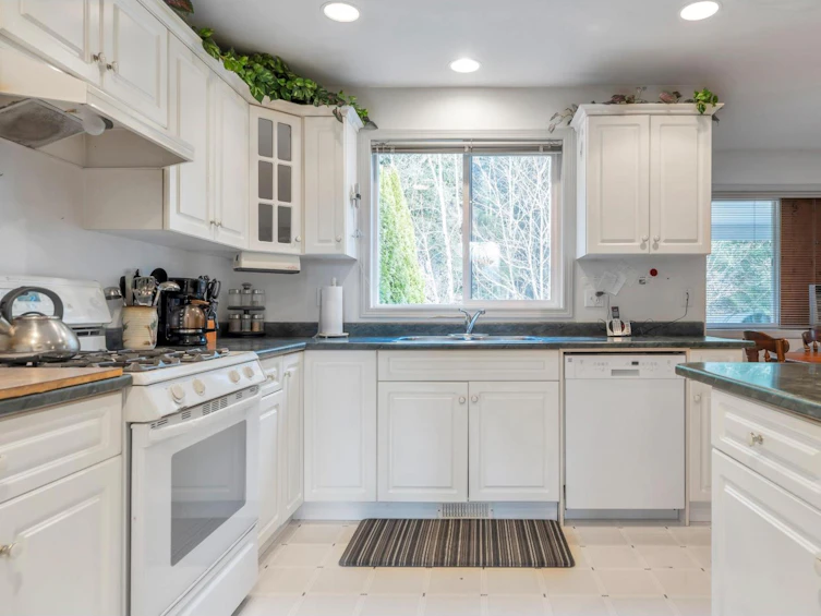 223 Balsam Avenue, Harrison Hot Springs, BC, V0M 1K0 - 11