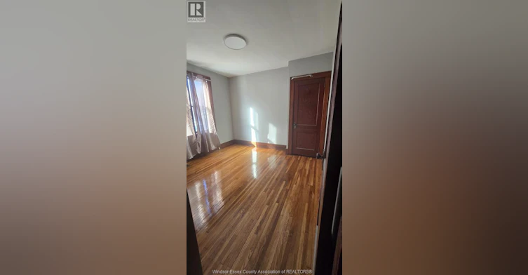 445 Newbury Street, Windsor, ON, N9A 6A2 - 3