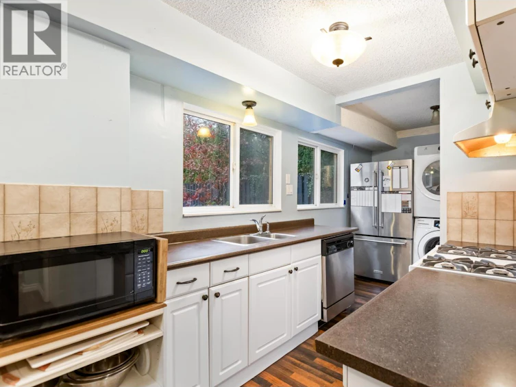21127 Wicklund Avenue, Maple Ridge, BC, V2X 3S1 - 8