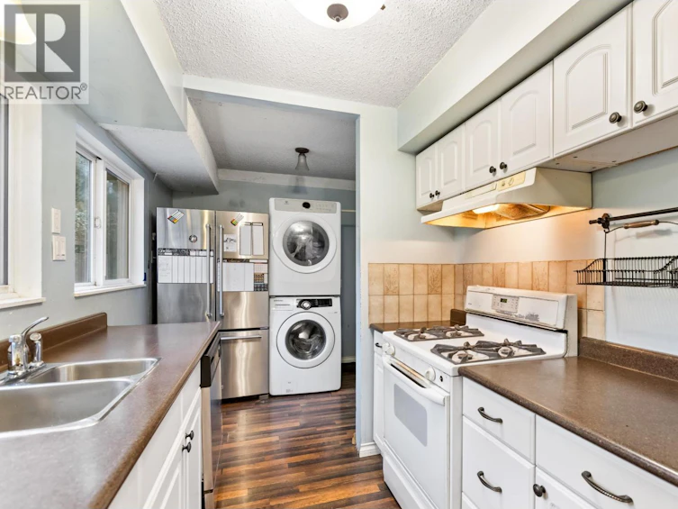 21127 Wicklund Avenue, Maple Ridge, BC, V2X 3S1 - 10