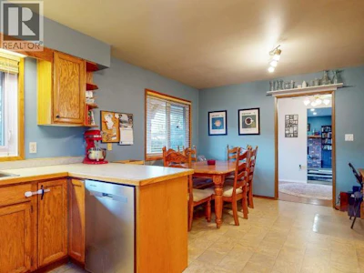 4678 Ontario Avenue - 3
