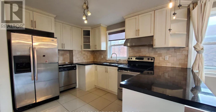 18 Maywood Park, Toronto, ON, M1K 2G8 - 3