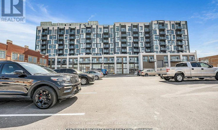 417-509 Dundas Street W