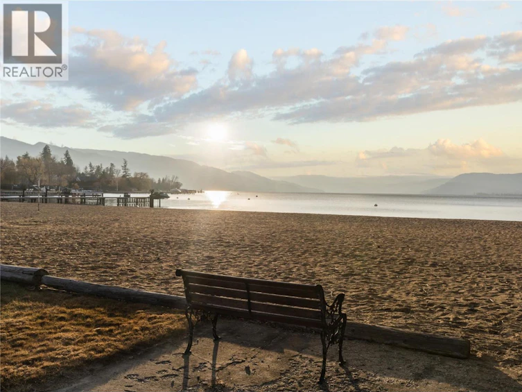 4164 Lakeshore Road, Kelowna, BC, V1W 1V9 - 42