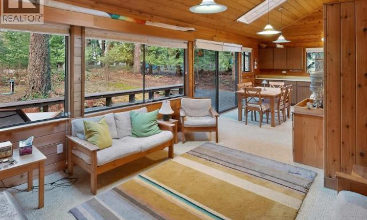 963 Spilsbury Drive