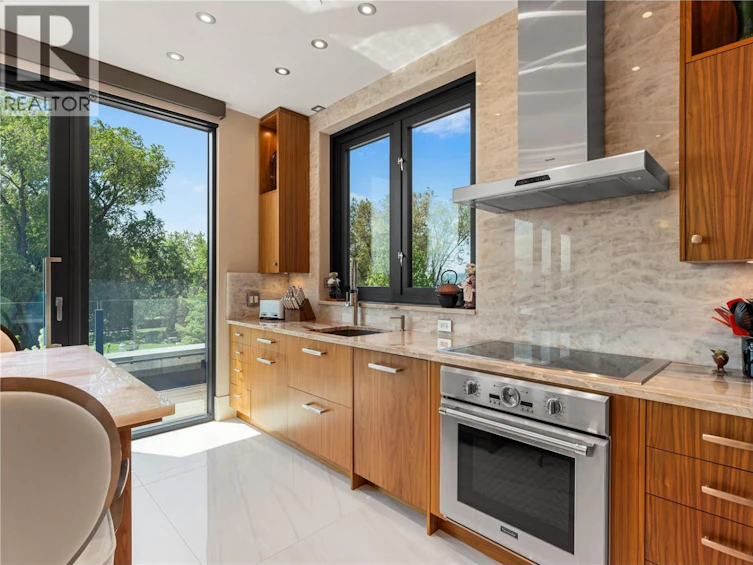 301-2245 Abbott Street, Kelowna, BC, V1Y 1E2 - 9