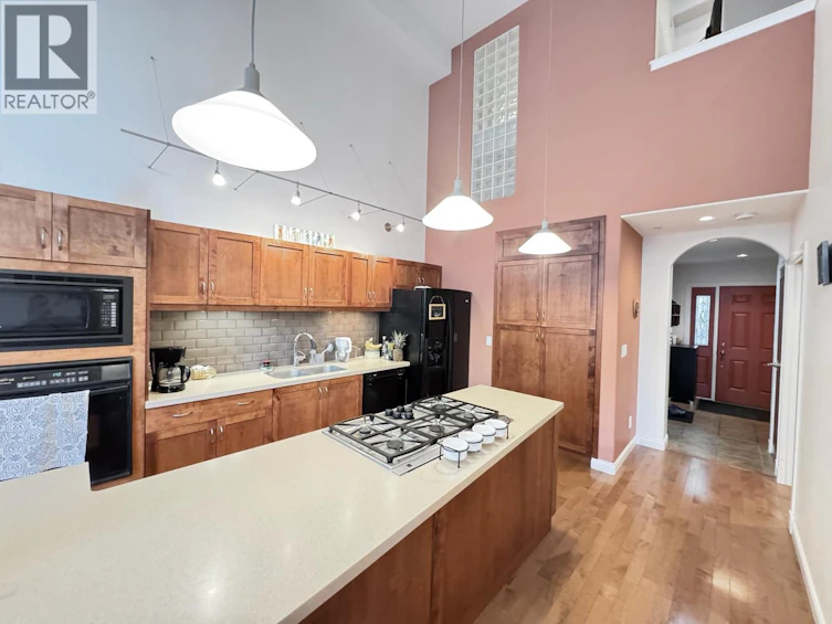 204-250 Marina Way, Penticton, BC, V2A 1H4 - 5
