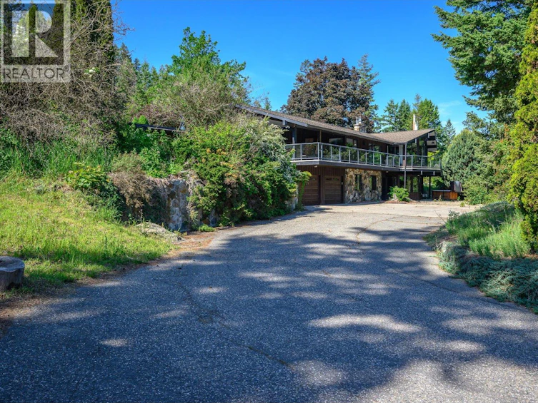 5860 Learmouth Road, Coldstream, BC, V1B 3E6 - 40