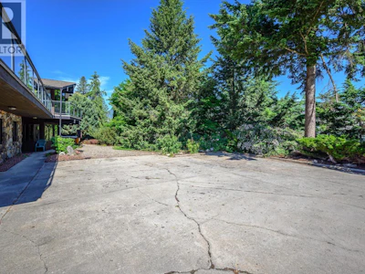 5860 Learmouth Road - 5
