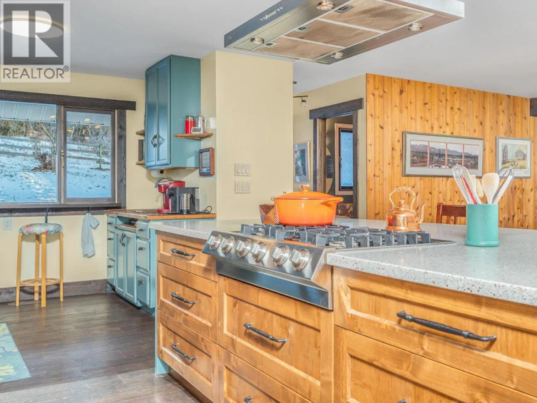 5860 Learmouth Road, Coldstream, BC, V1B 3E6 - 11