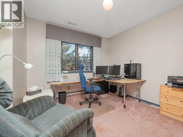5860 Learmouth Road, Coldstream, BC, V1B 3E6 - 33