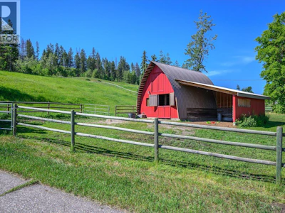 5860 Learmouth Road - 2