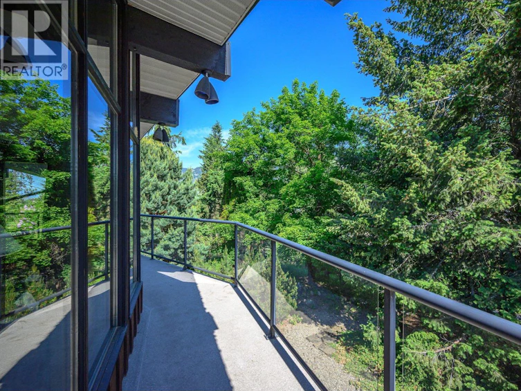 5860 Learmouth Road, Coldstream, BC, V1B 3E6 - 58