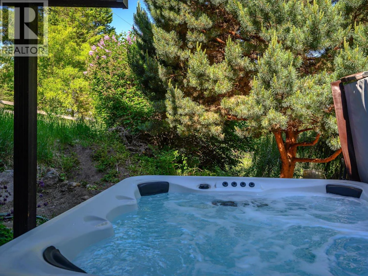 5860 Learmouth Road, Coldstream, BC, V1B 3E6 - 43