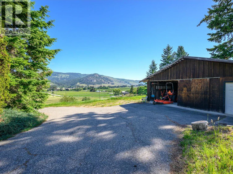 5860 Learmouth Road, Coldstream, BC, V1B 3E6 - 63