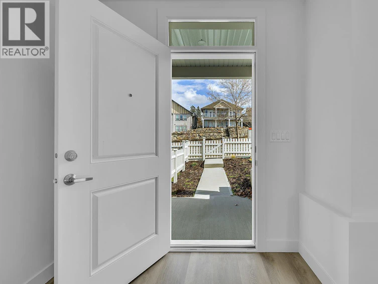 124-5300 Main Street, Kelowna, BC, V1W 0C1 - 4