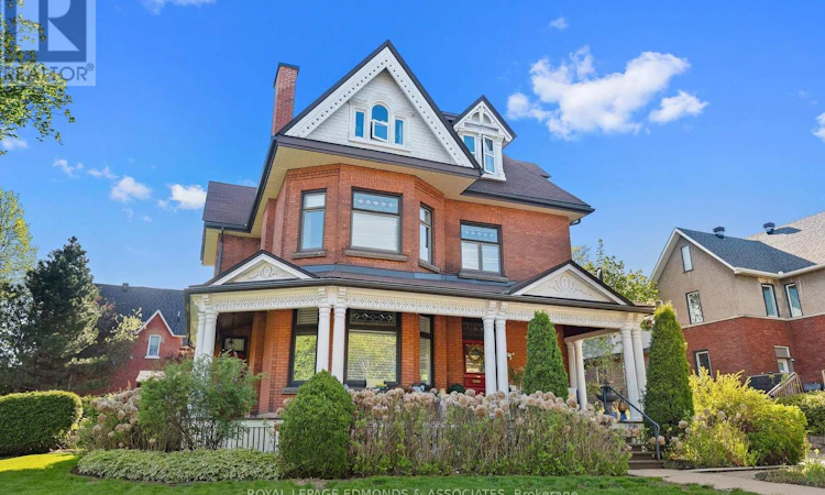 307 Maple Avenue