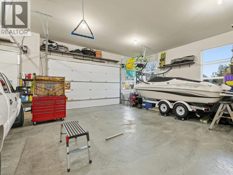 714 Lake Court, West Kelowna, BC, V1Z 1H6 - 52